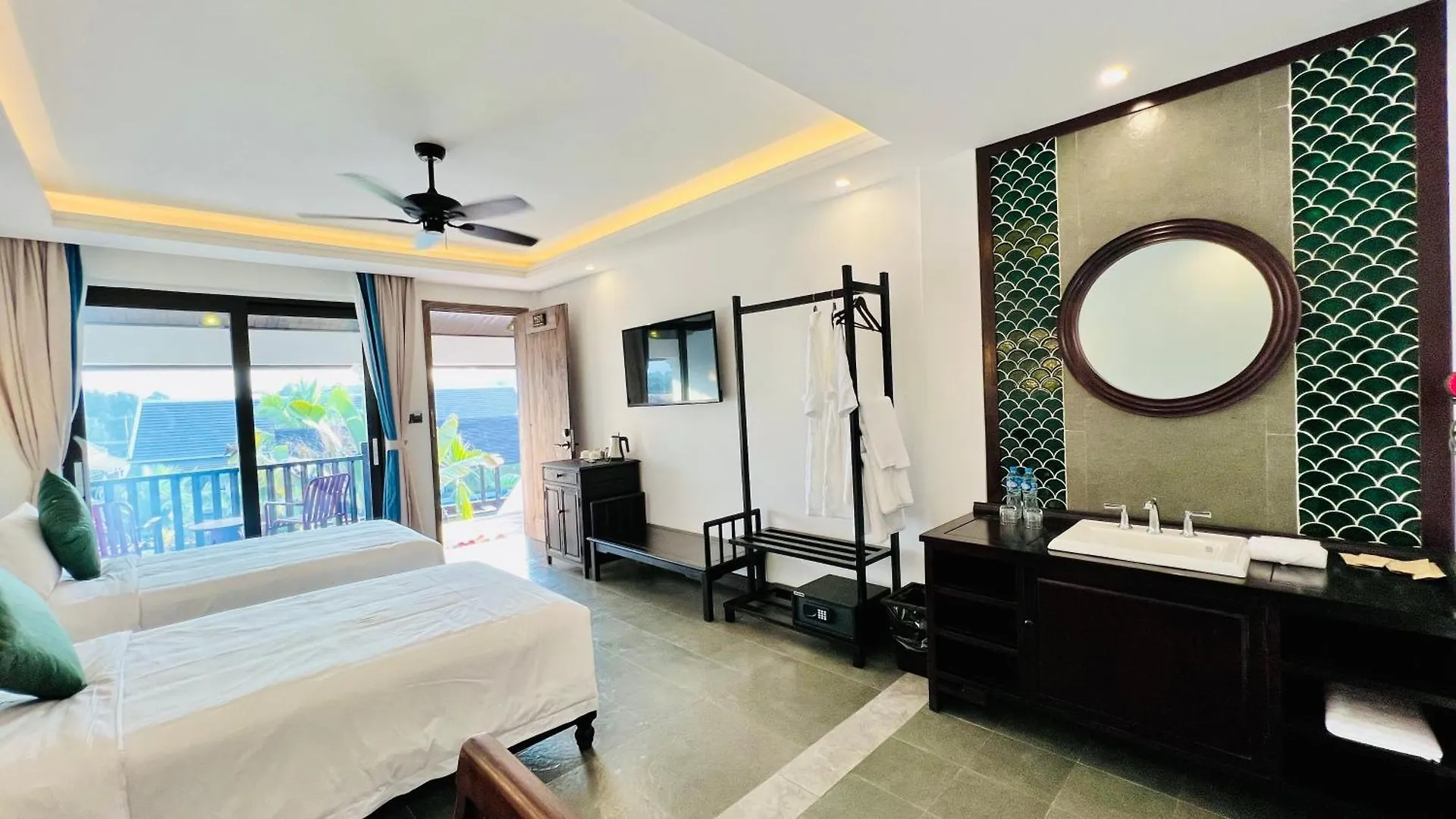 Manyo Hotel And Resort Luang Prabang 4*,